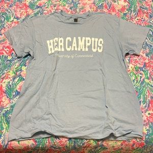 UConn HerCampus t shirt size large unisex
